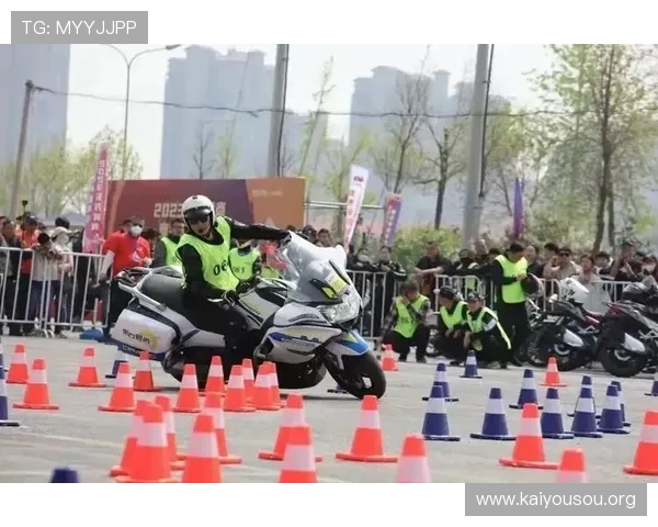 凯发赌场扑克：专业的扑克策略指导助你轻松赢取丰厚奖励